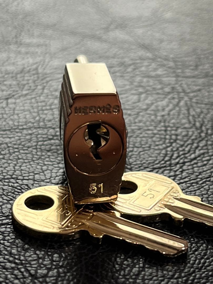 エルメス　ゴールド　カデナ　南京錠　鍵　51 鍵2本付