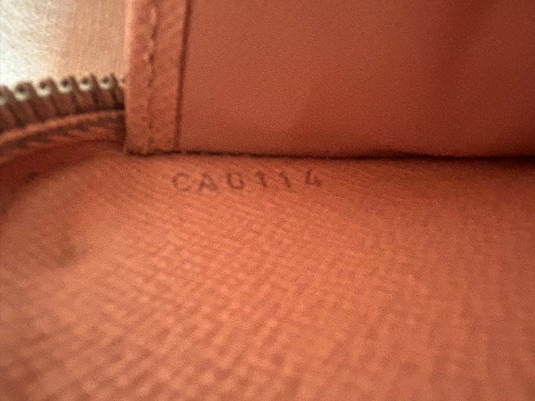 ルイヴィトン　エピ　長財布