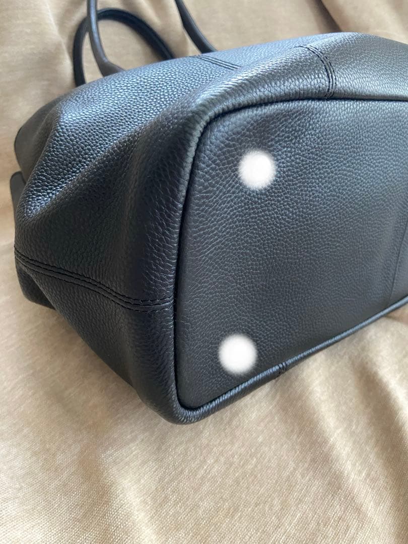 人気モデル バーニーズニューヨーク トートバッグ 肩掛け シボ革 レザー