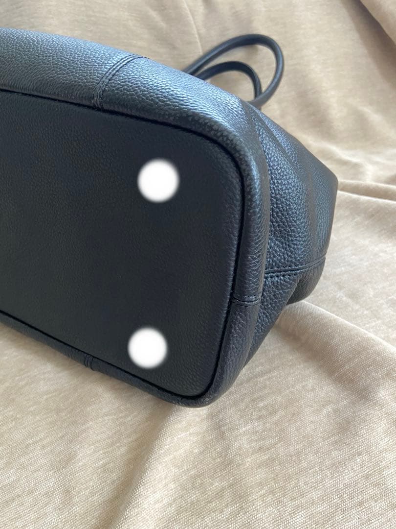 人気モデル バーニーズニューヨーク トートバッグ 肩掛け シボ革 レザー