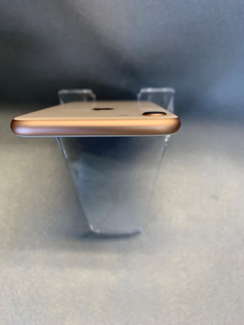 美品 国内版 SIMフリー iPhone8 64GB ゴールド色