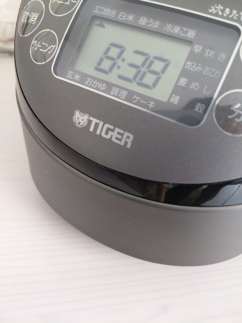 TIGER IHジャー炊飯器 JPF-G055スチールブラックKL 25年製3合