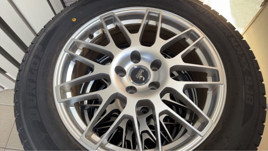 18インチスタッドレスタイヤセット！引き取り限定