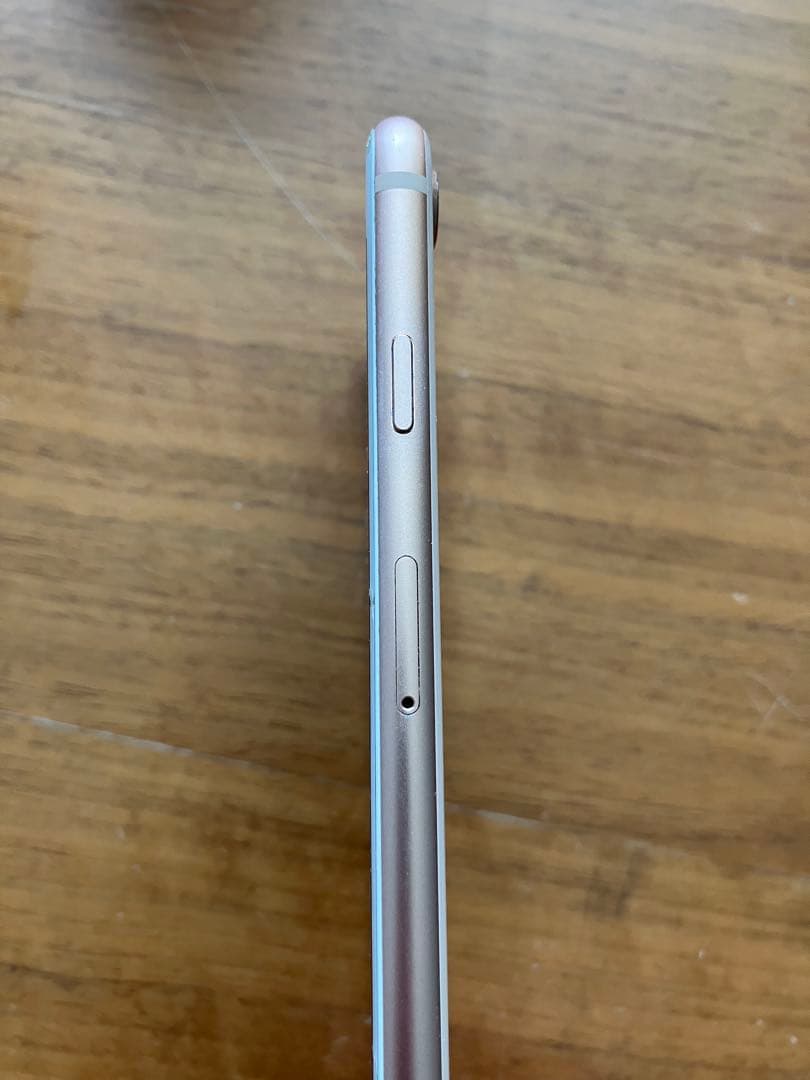 【ジャック】iPhone 8 ゴールド 付属品あり