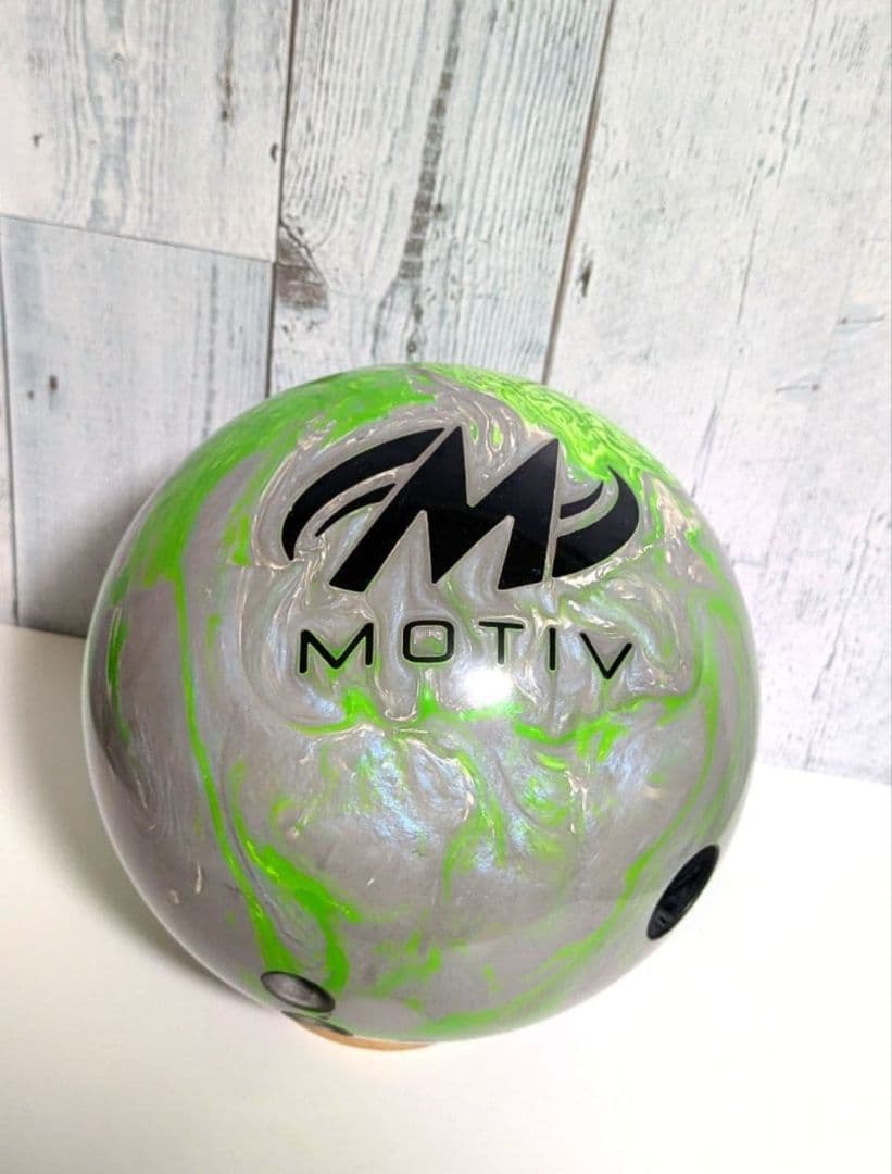 15P MOTIV フェイタル ベノム ボウリング ボール