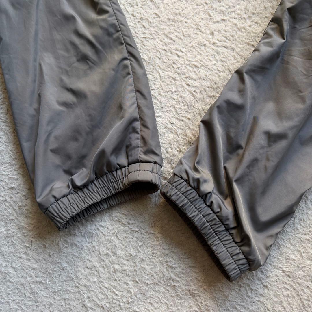 【美品】モンクレール ナイロンジャケット ロゴワッペン トリコロール グレー M