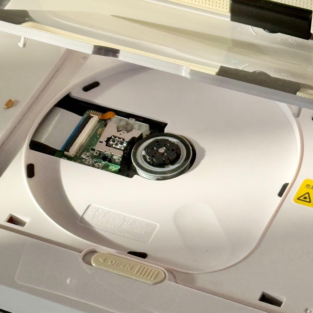 AVOX ポータブル・ブルーレイプレーヤー APBD-F1050HK