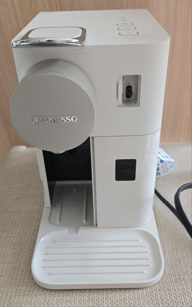 Nespresso エスプレッソマシン ラティシマワン　2021年製