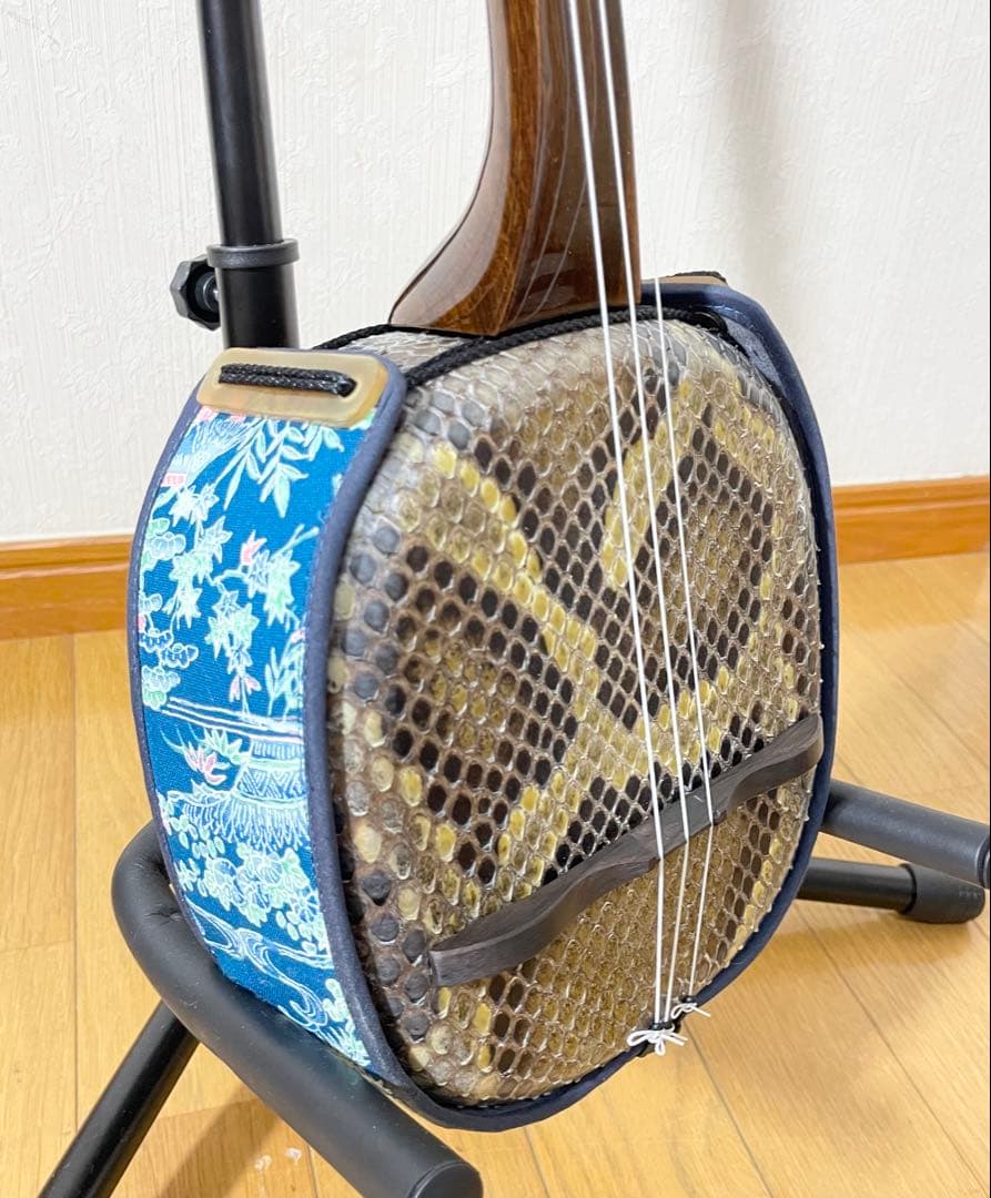 沖縄三線 本皮 極美品 蛇皮 和楽器 民謡 スンチーイエロー