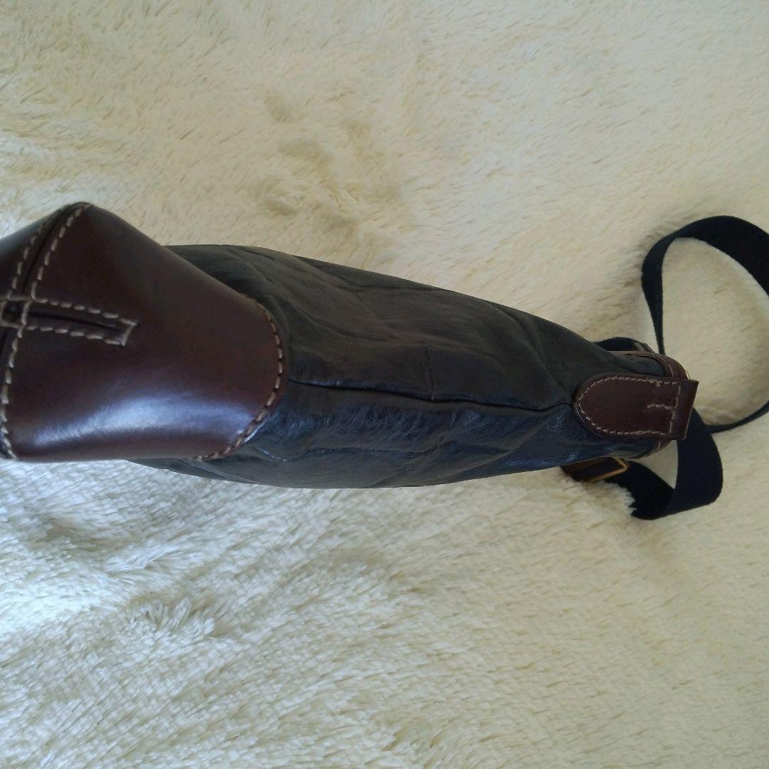 ダニエルアンドボブ　ショルダーバッグ レザー型押し 濃ネイビー