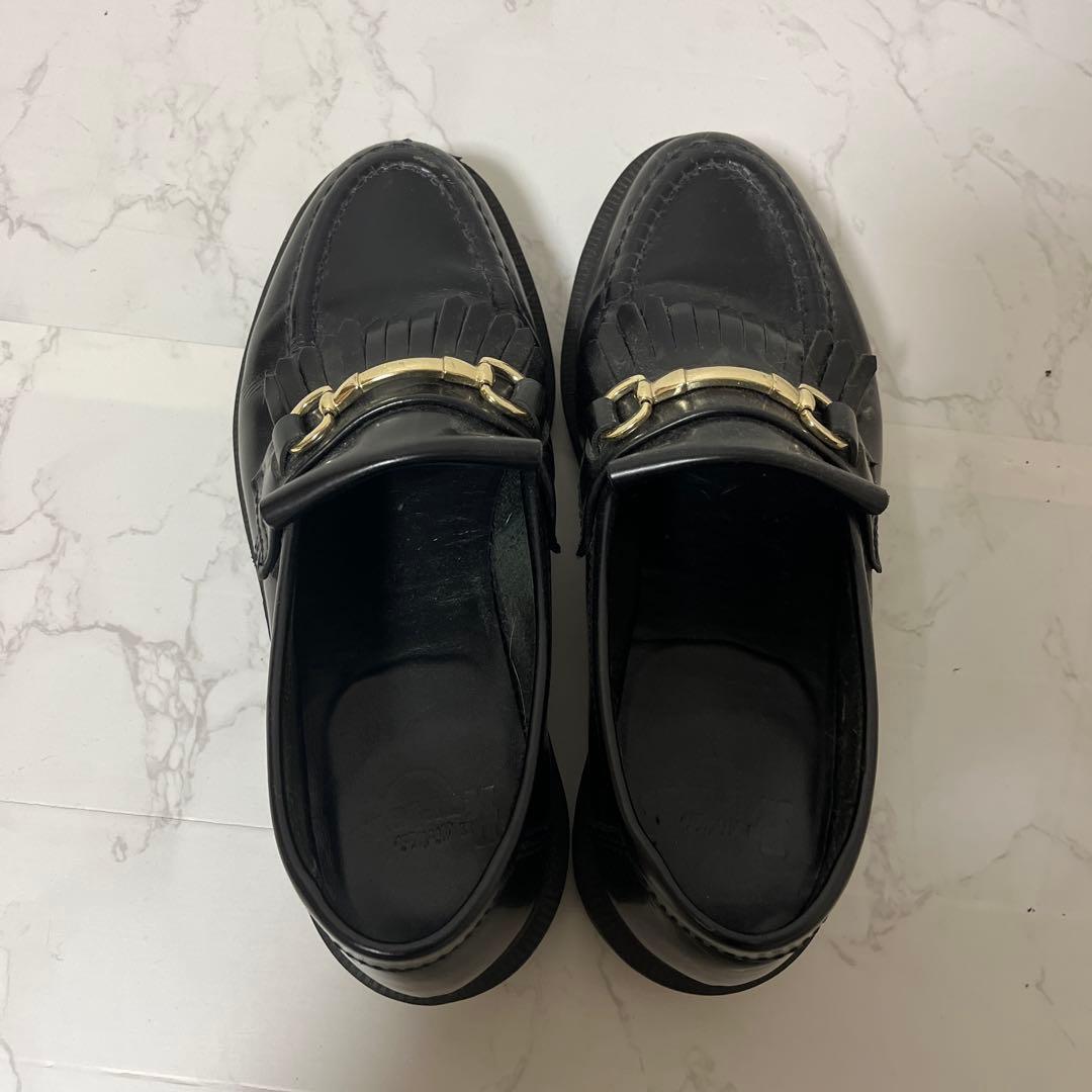 Dr.Martensブラックフリンジローファー