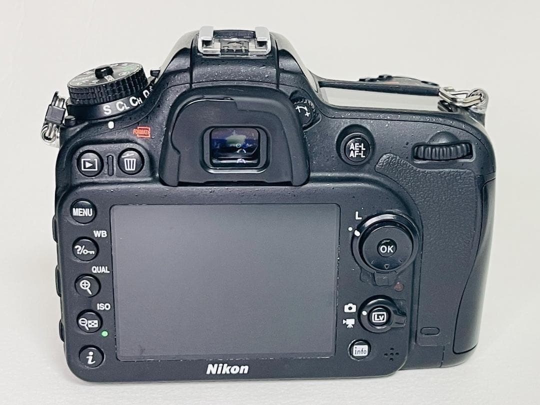 ニコン NIKON D7200 デジタル一眼レフ カメラ 中古 現状品