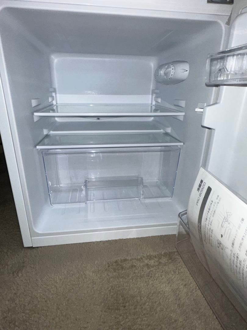 ホワイト冷蔵庫　上冷凍庫タイプ