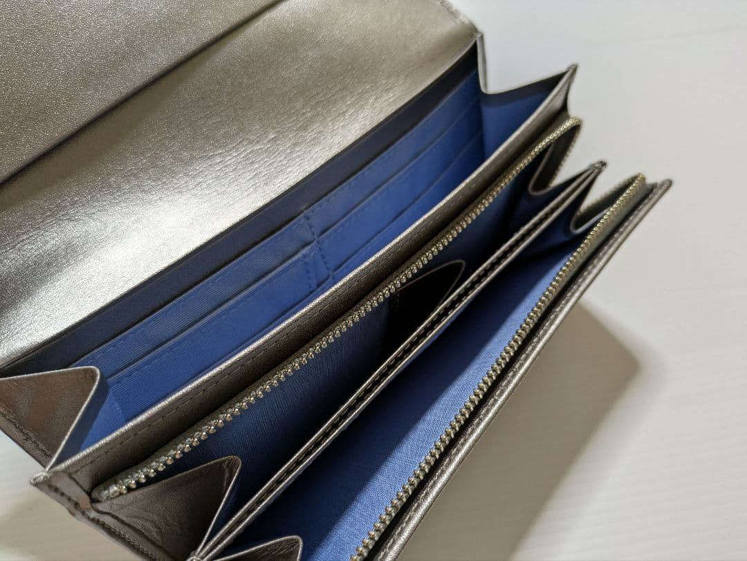 新品未使用 マンハッタナーズ 長財布 かぶせ マンハッタンの空飛び猫