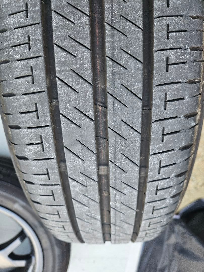 60プリウス　Uグレード純正ホイール　深溝