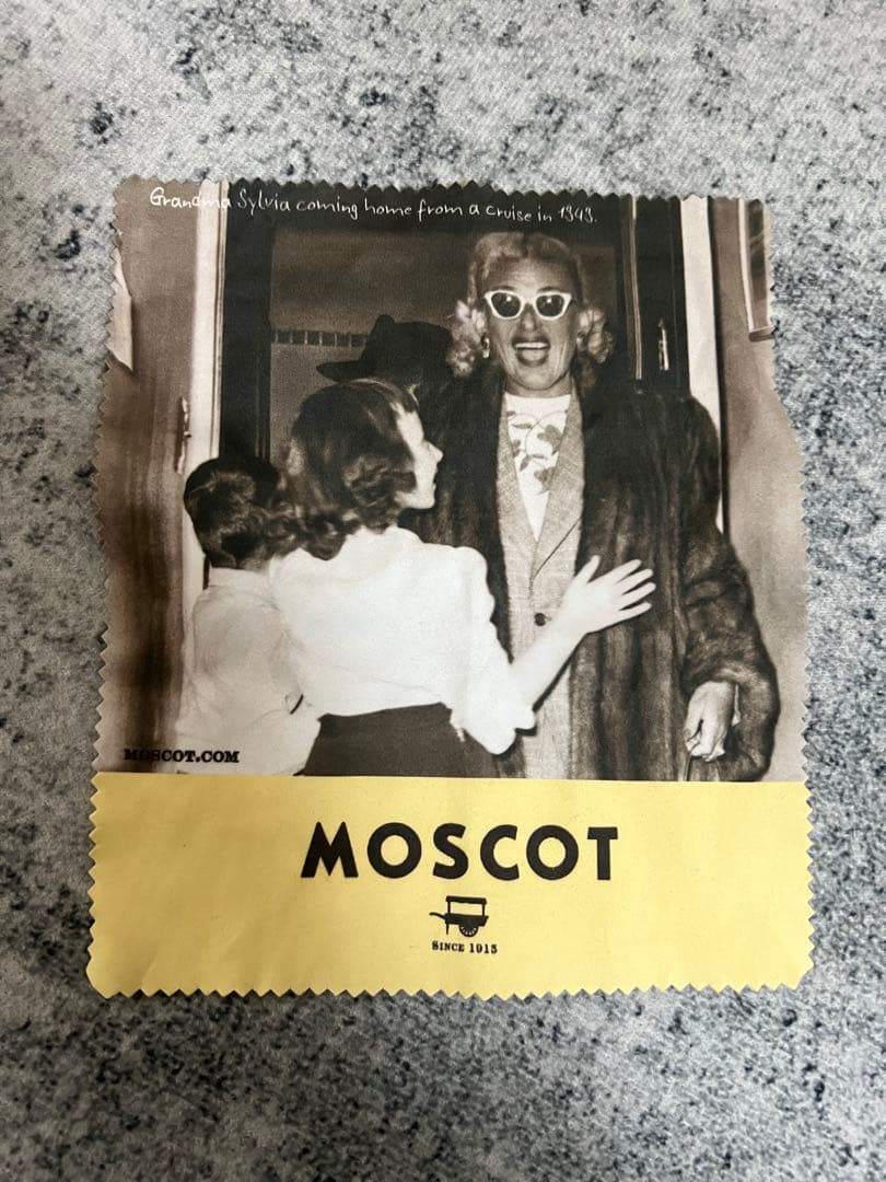 MOSCOT レムトッシュ　ブラック サングラス 度なし　グレー35%