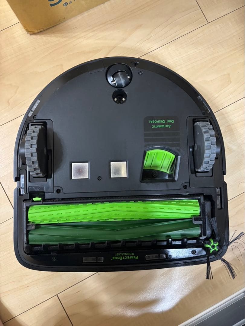 ロボット掃除機本体 黒 充電スタンド付き　Roomba