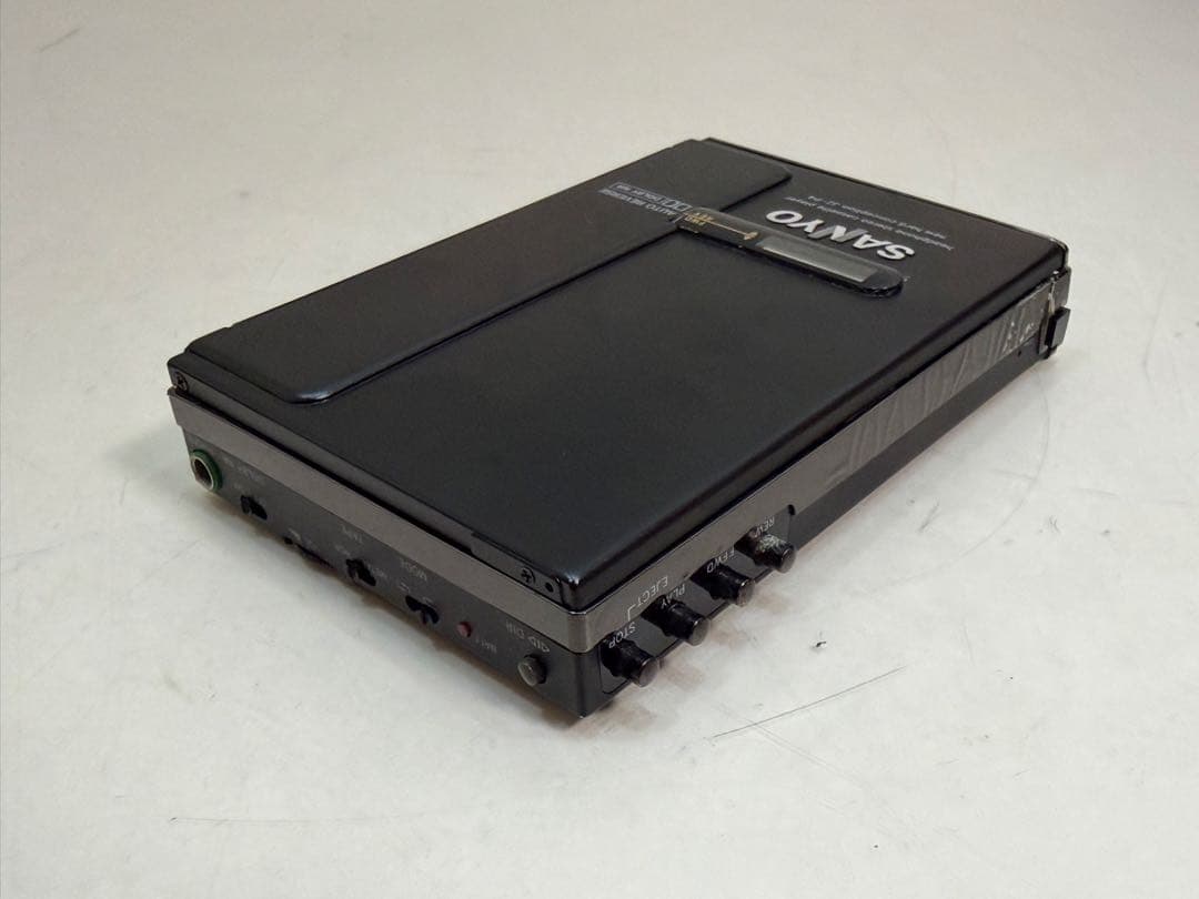 SANYO JJ-P4 レッド カセットプレーヤー