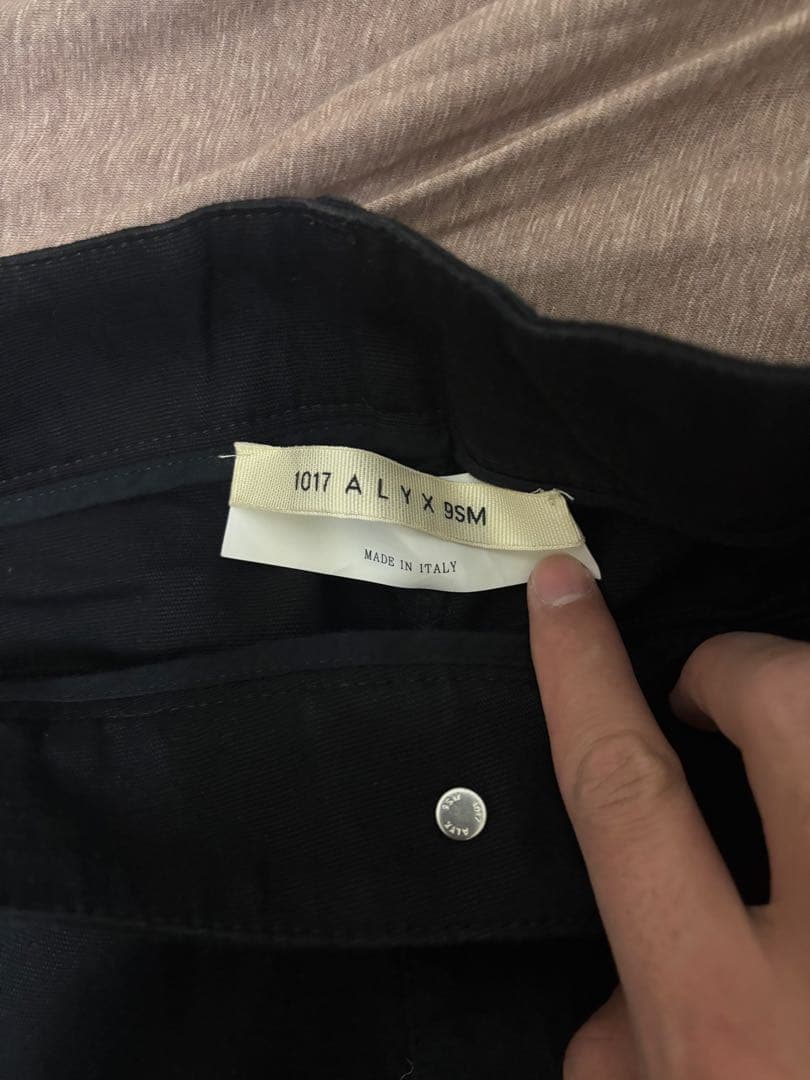 1017 ALYX 9SM ブラックワイドカーゴパンツ