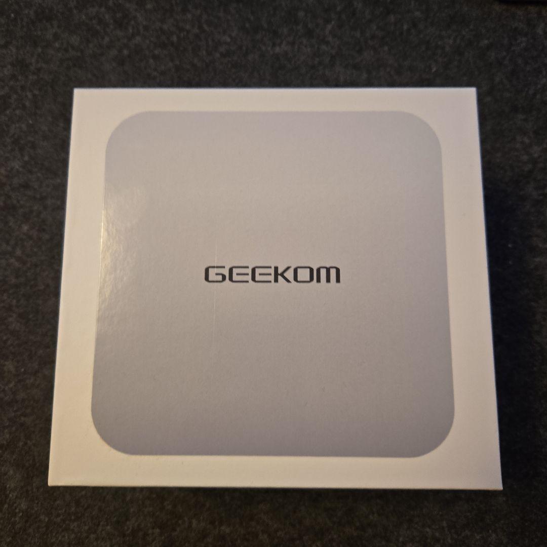 ミニPC GEEKOM A8 AMD Ryzen9 8945HS 32GB 2TB