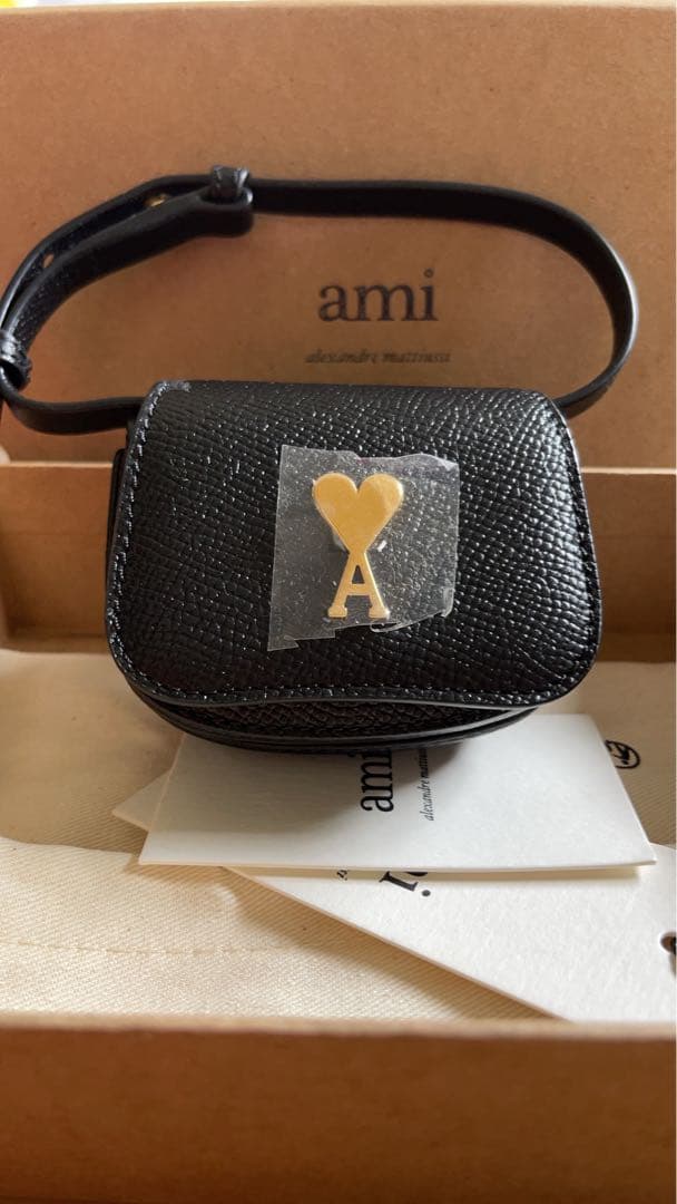 新品未使用！定価5万！ アミパリス AirPodsケース