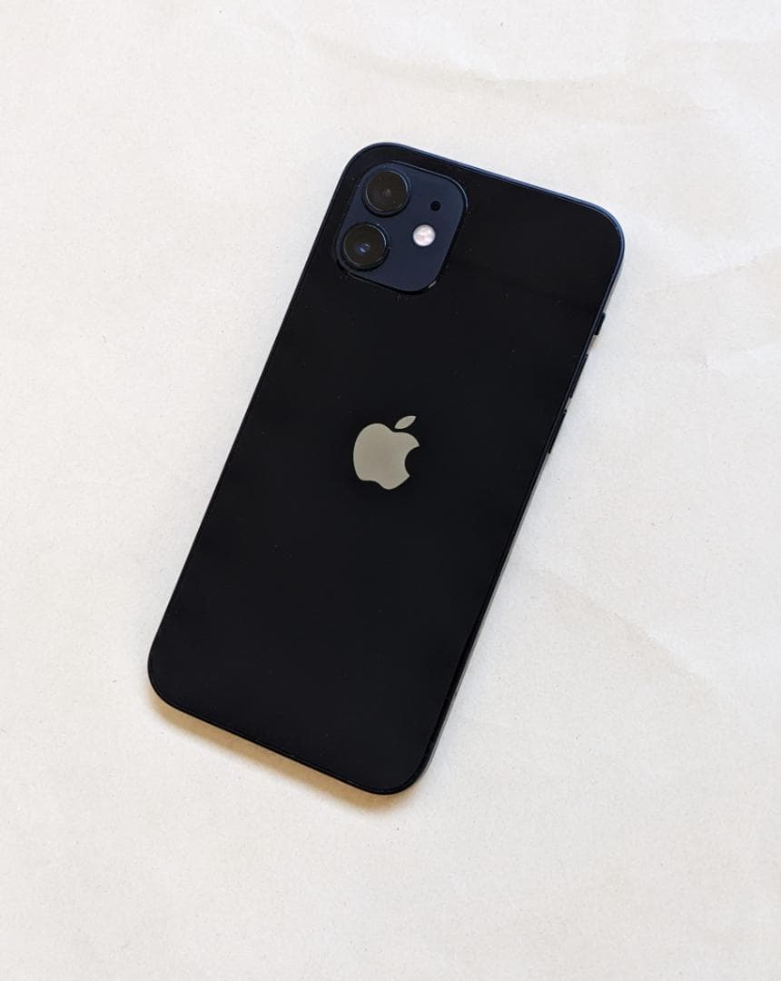 iPhone 12 64GB 【新品 ドコモ純正ハードケース付き】 SIMフリー