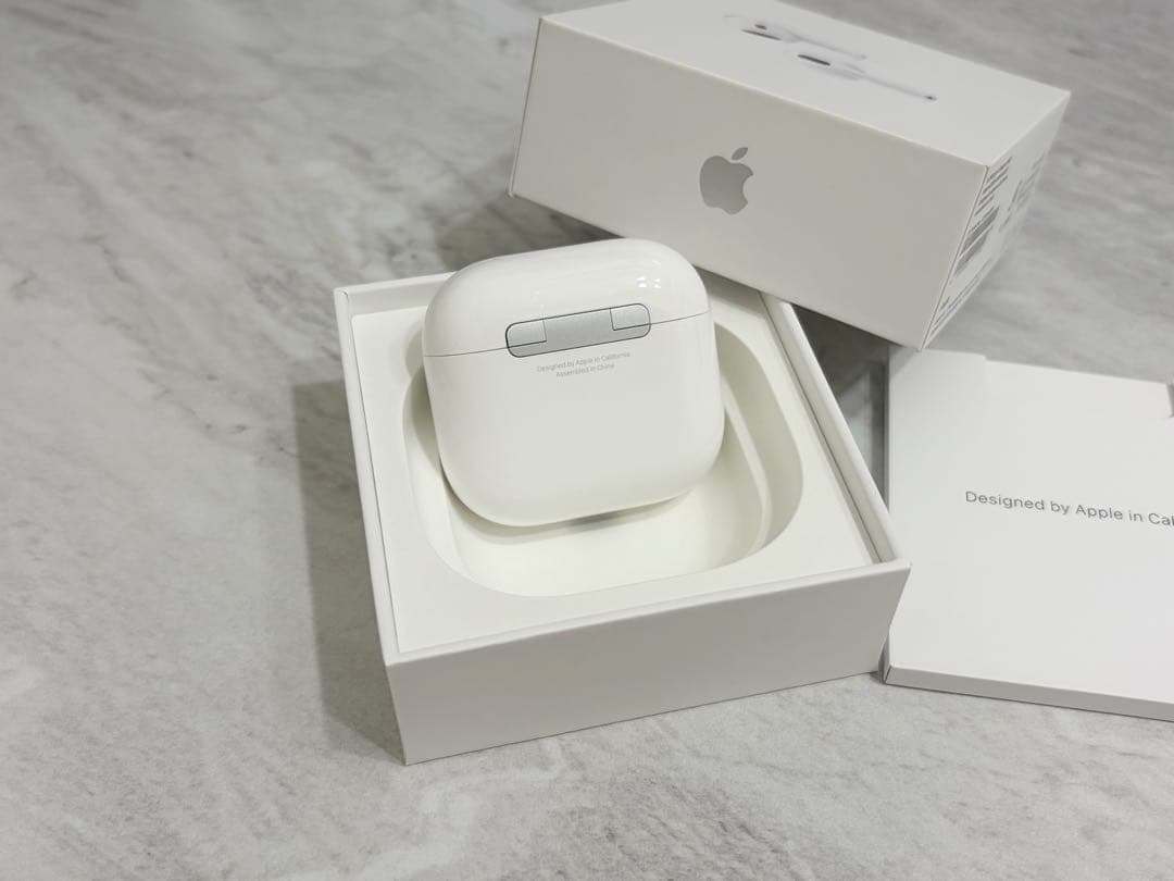 Apple AirPods 4 ノイズキャンセリング搭載