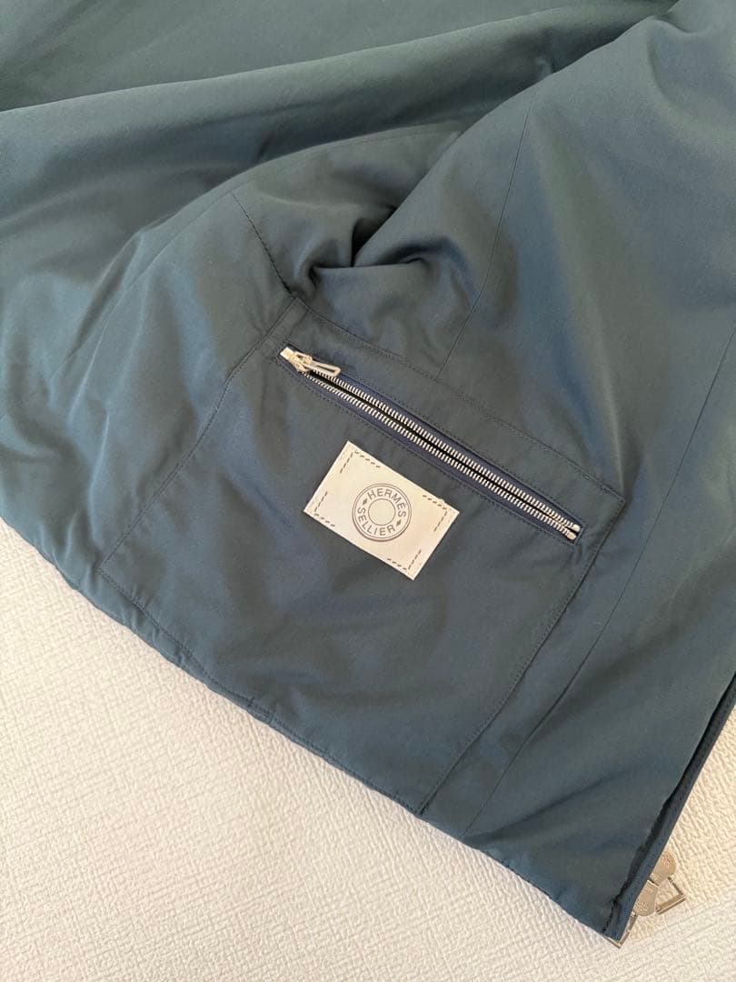 【美品】エルメス HERMES ダウンベストWINDSTOPPER セリエボタン