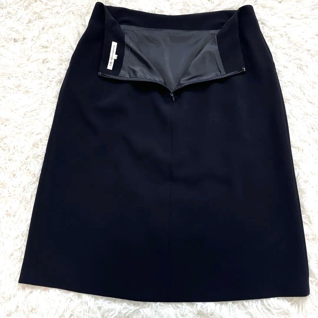 未使用品級☆ 23区 洗えるスーツ　スカートスーツ　ノーカラー　ネイビー　44