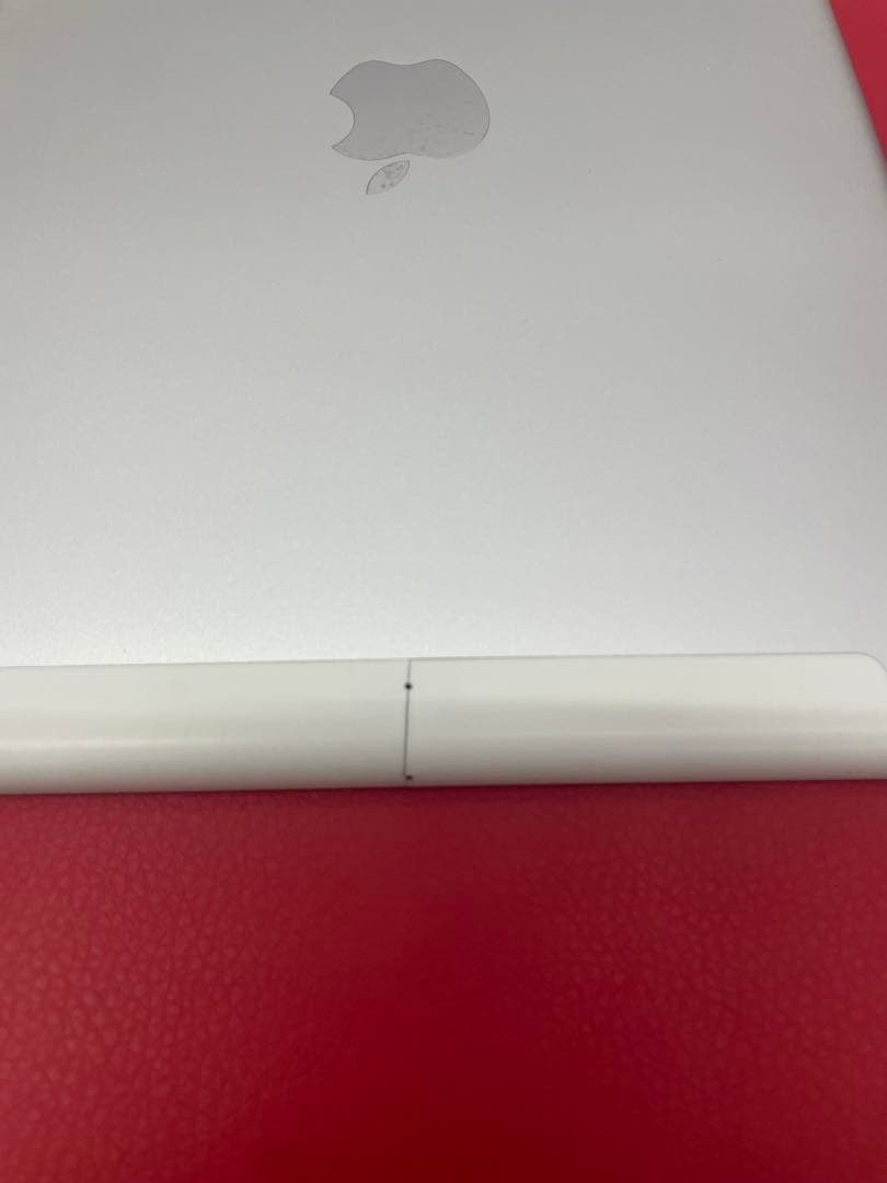 ゆ*ん様 Apple iPad 6 32GBシルバー 本体