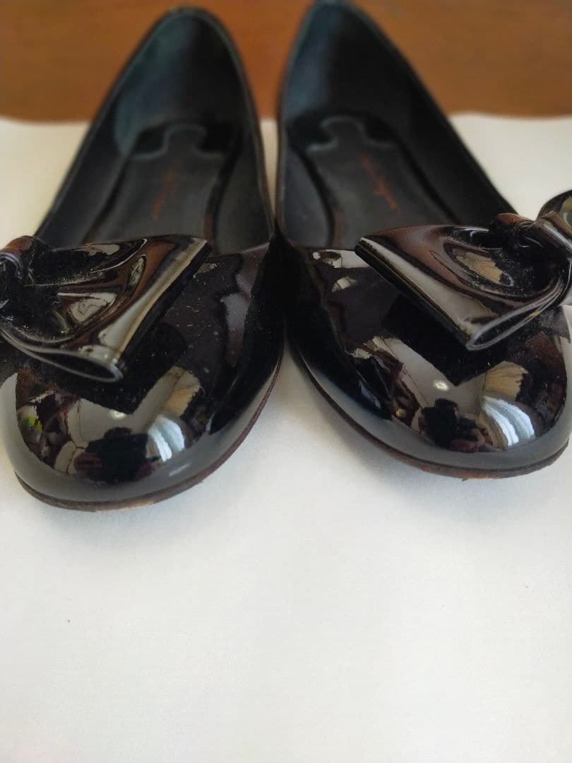 フェラガモパンプス