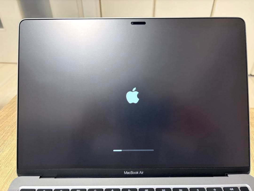 【Majextand付】MacBook Air M1 8GB/256GB