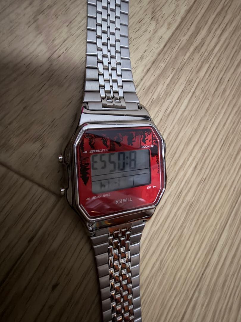 TIMEX Stranger Things デジタル時計