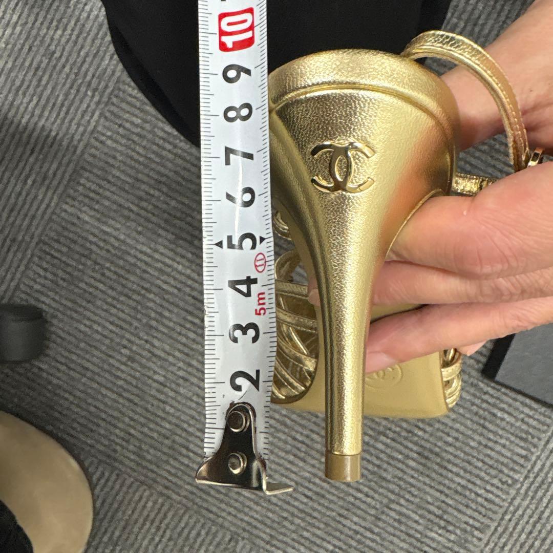 CHANEL ゴールド フラワーサンダル