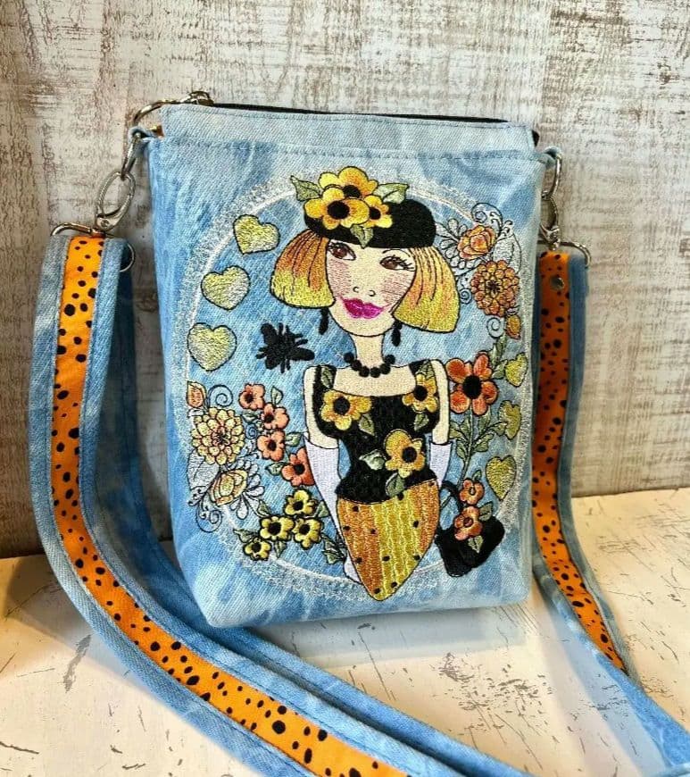 ロラライハリス♡SSライトブルーWデニム♡刺繍のサコッシュ♡ポシェット♡