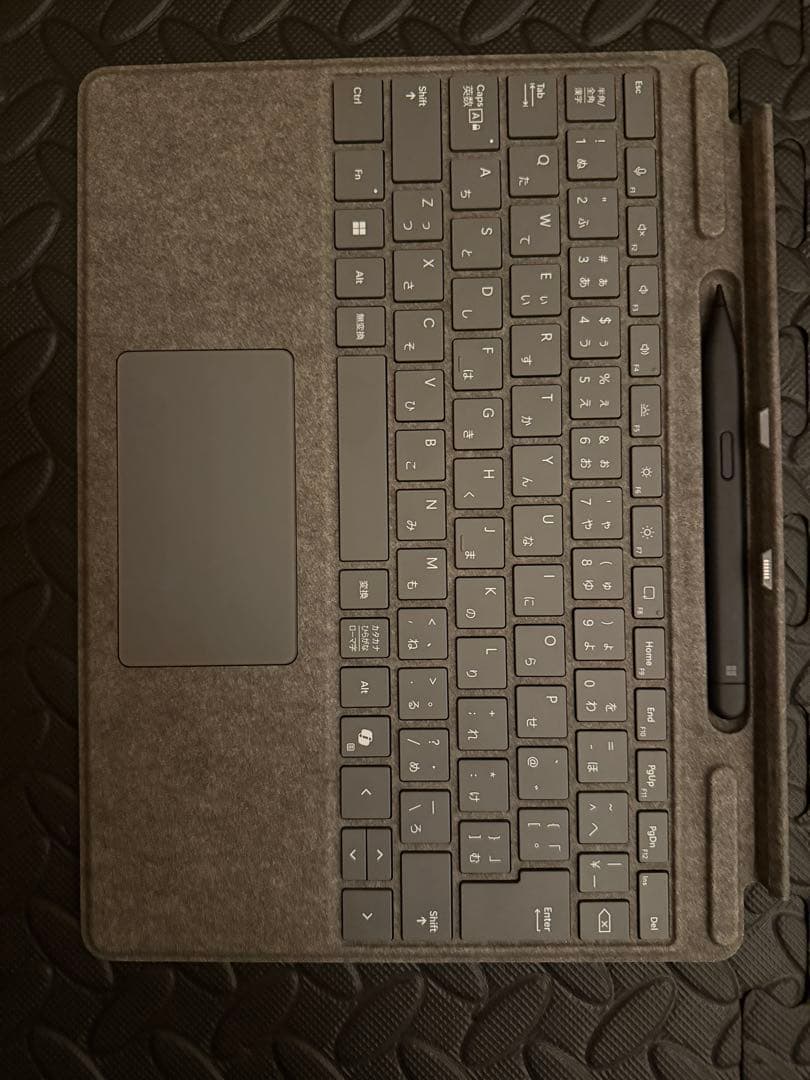 【美品】surface pro11世代 16GB +純正キーボード（ペン付き）
