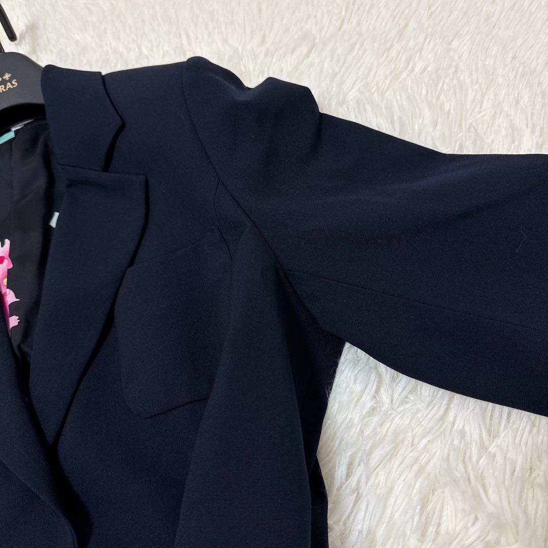 レオナール　テーラードジャケット　裏地総柄　花柄　大きいサイズ42 トリム　紺色