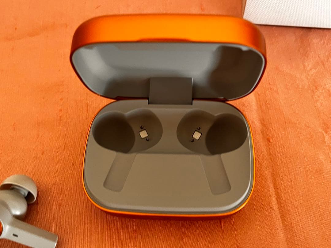 イヤホン Bang & Olufsen Beoplay Eleven Copper