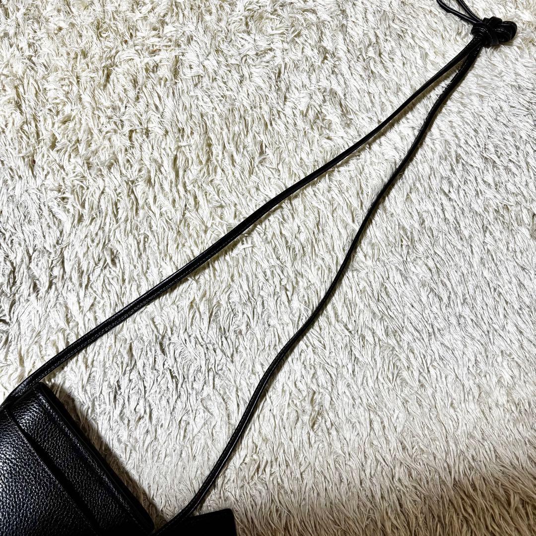 コーチ　ランヤード　クロスボディ　ショルダーバッグ　レザー　ブラック　斜め掛け