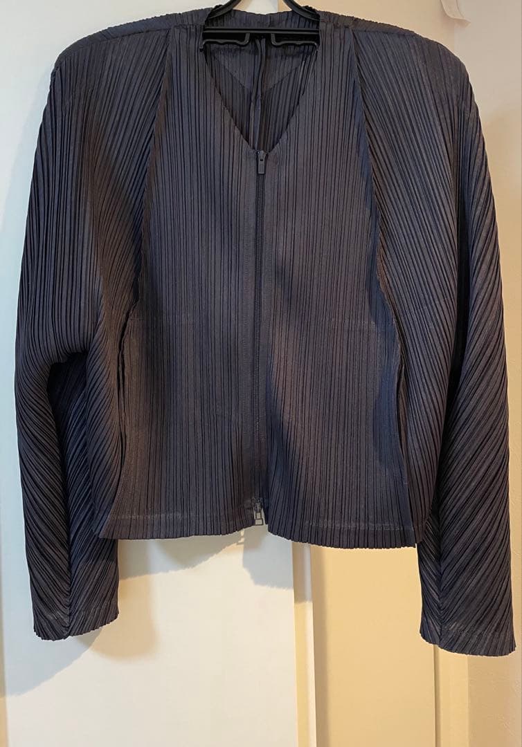 2025年購入 isseymiyakeプリーツプリーズ　LANTERNジャケット