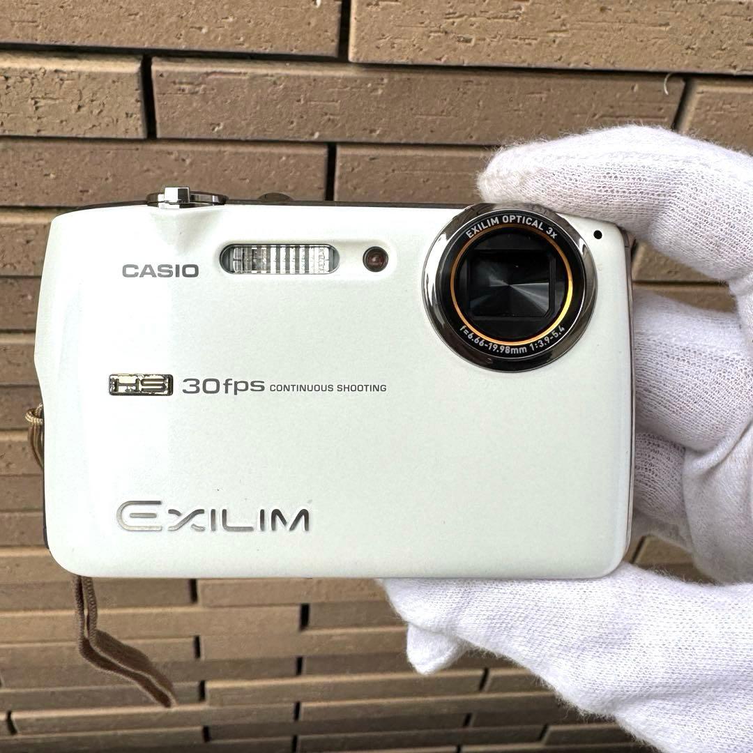 実写美⭕️美品【動作確認済】CASIO ハイスピード EXILIM EX-FS10