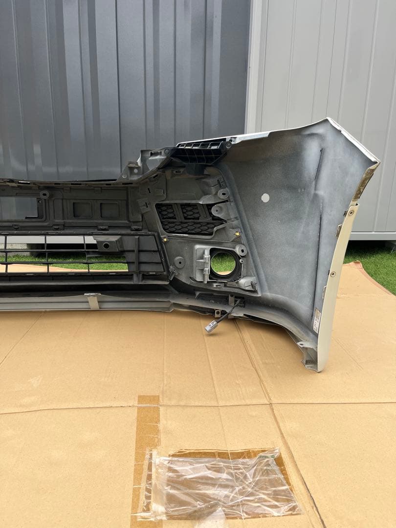 希少⭐︎デイライトLED付⭐︎30前期ヴェルファイアTRDフロントバンパー