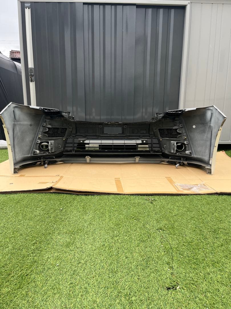 希少⭐︎デイライトLED付⭐︎30前期ヴェルファイアTRDフロントバンパー