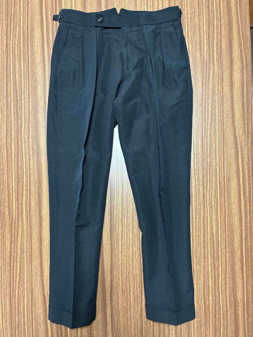 BERWICH SCOTCH 2プリーツ リネンコットン サイドアジャスター