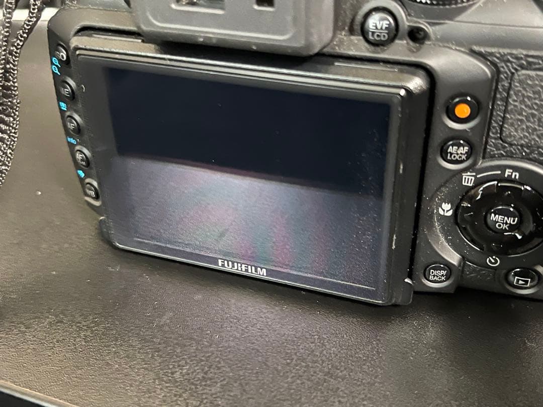 富士フィルム　FinePix HS30 EXR