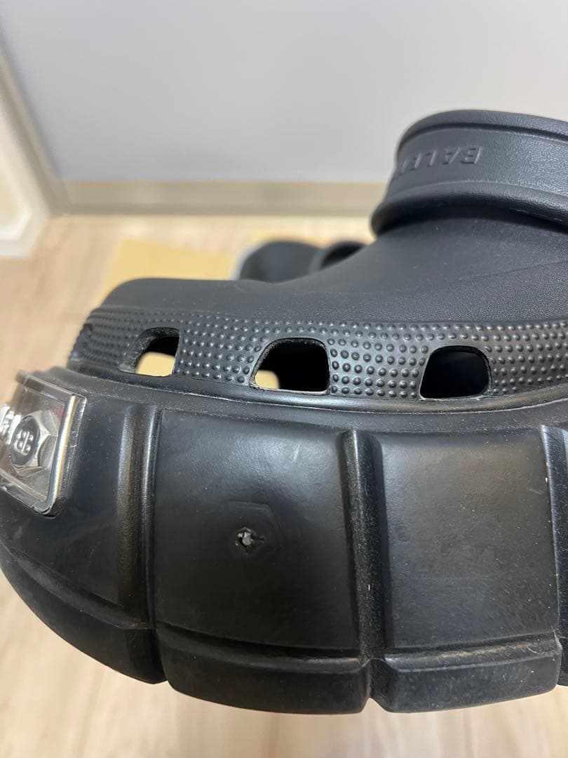 靴 Balenciaga Hard Crocs