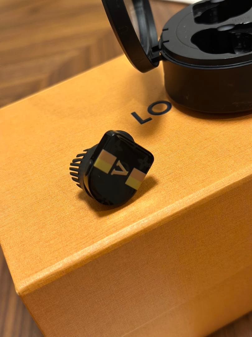 LOUIS VUITTON ワイヤレスイヤフォン 片耳欠品