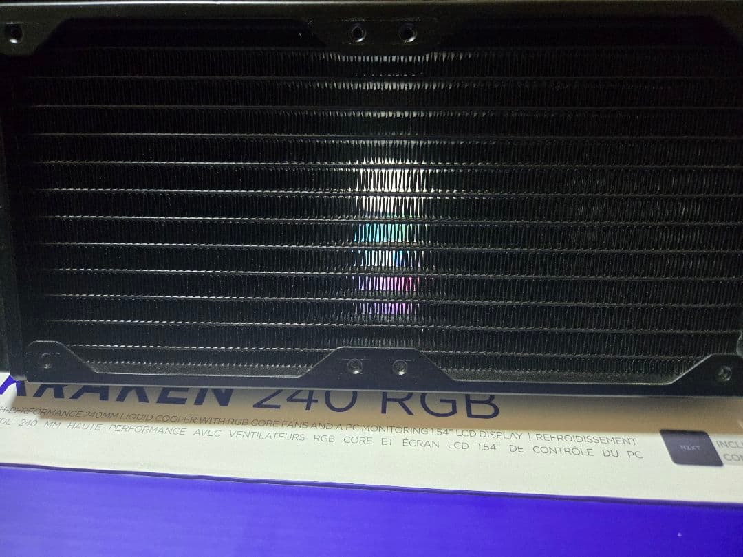 NZXT Kraken 240 RGB 液体クーラー