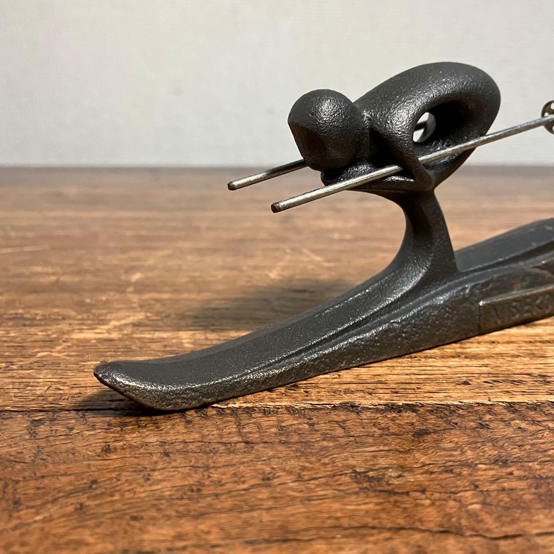 レトロ スキーヤー ペーパーウェイト 鉄 アイアン 雑貨 文鎮 アンティーク