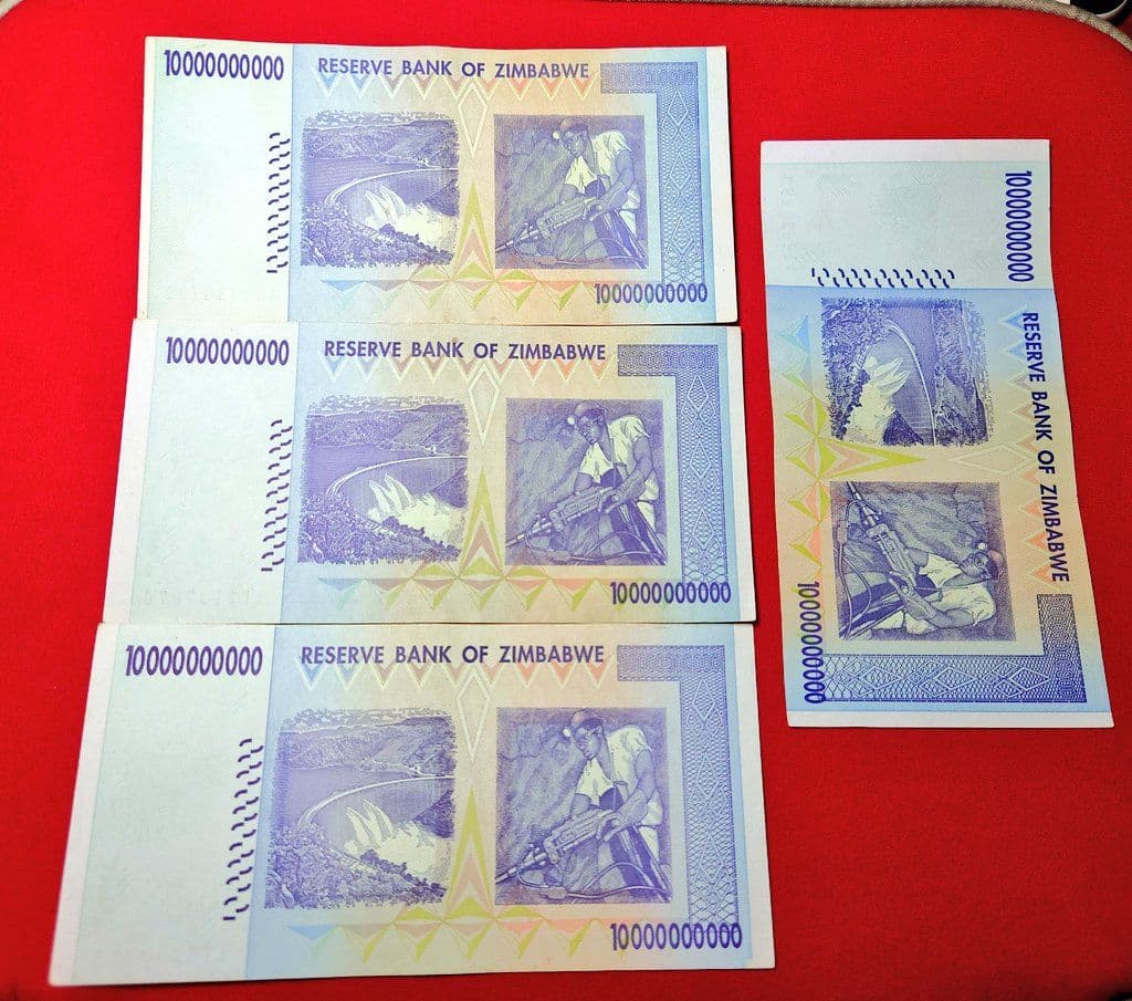 ＃100億ジンバブエドル　10枚　美品